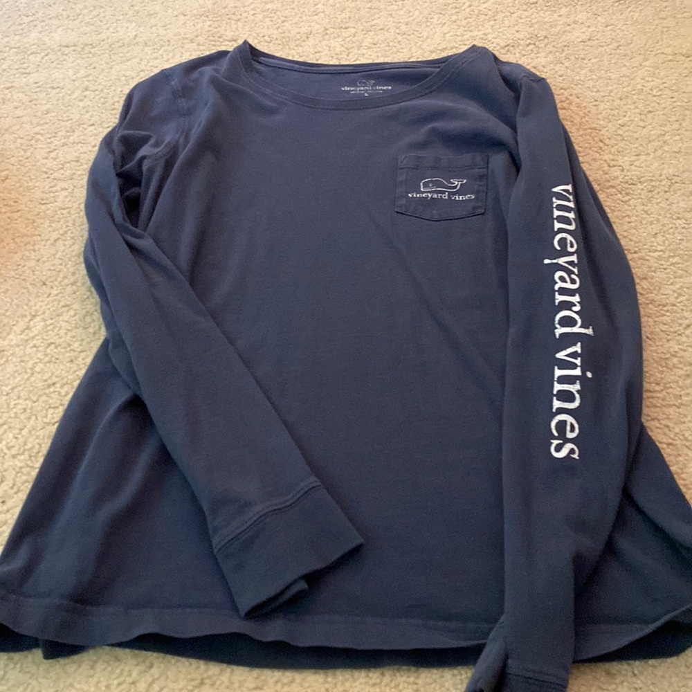 Classic vineyard vines long sleeve top in navy